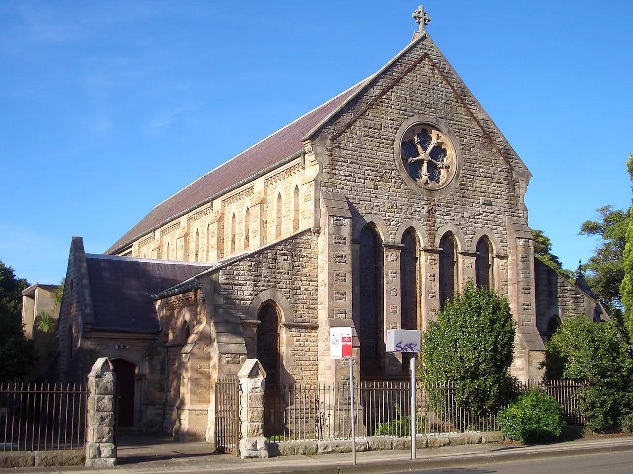 St Stephens, Willoughby, Willoughby